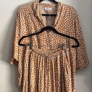 Piyama Women’s Polka Dot Pajama Set M/L Tan White Spot Lounge 2-PieceRelaxed Fit